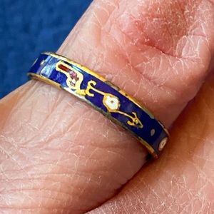 RING ENAMEL FINISH - size 6.5